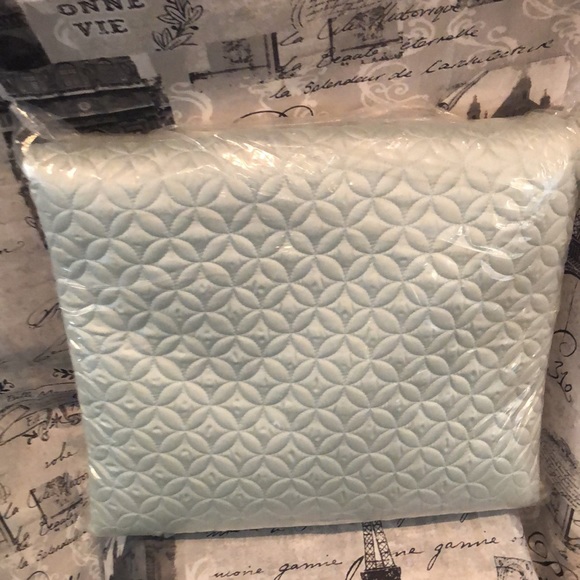 Cuddle down twin size blanket. New never been open.. - Picture 2 of 6